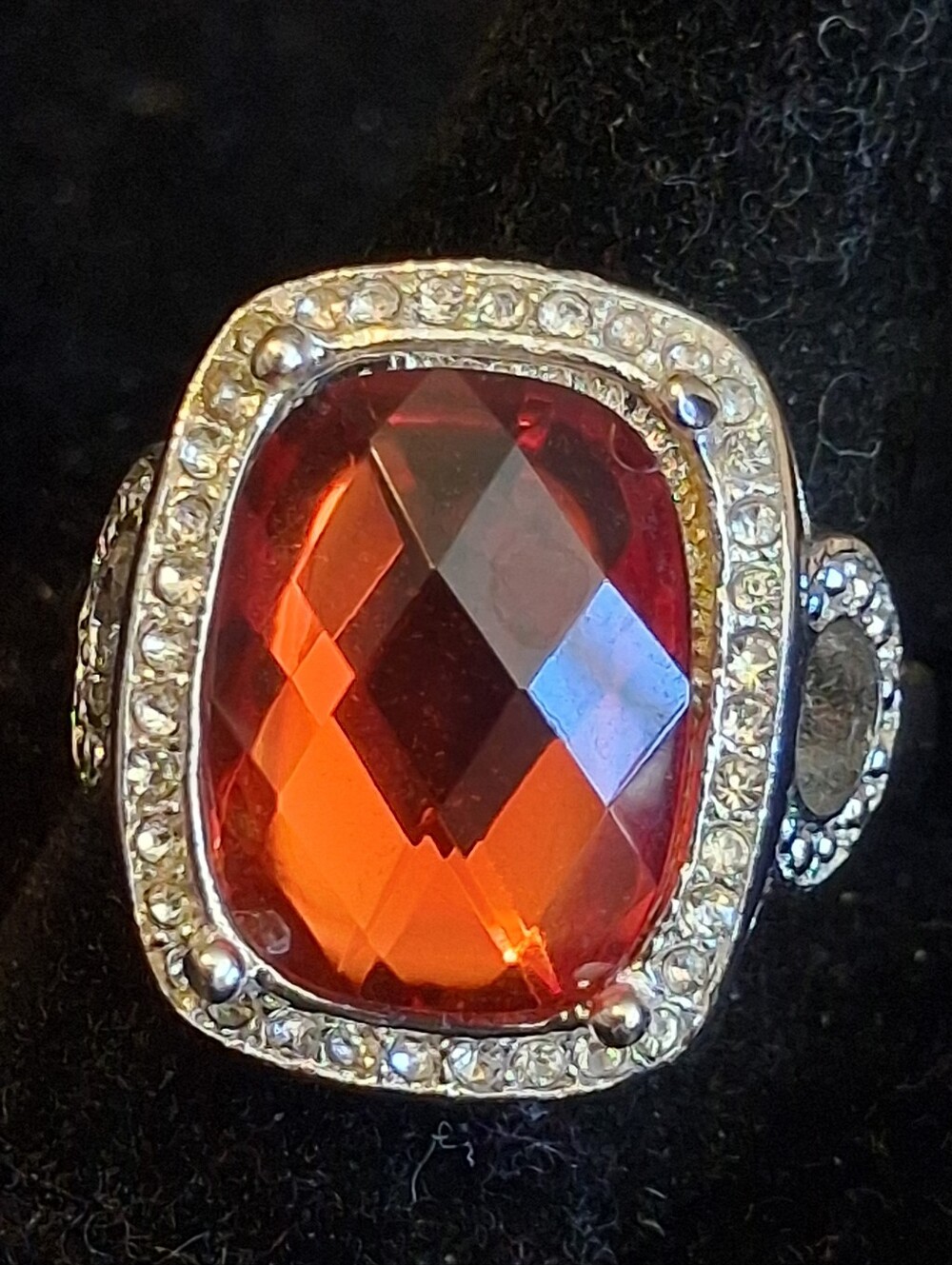 Elegant Silvertone Ring With Orange Checkerboard Cut Gemstone Size 9 3/4